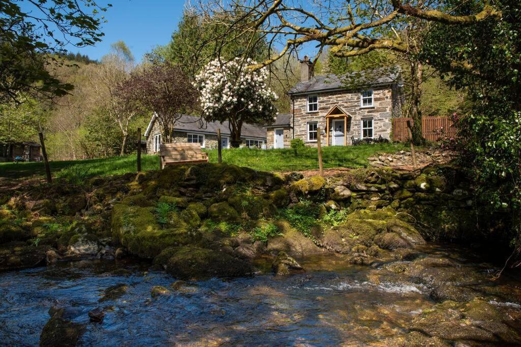 Charming Riverside Cottage In Snowdonia National Park Tanygrisiau Dış mekan fotoğraf